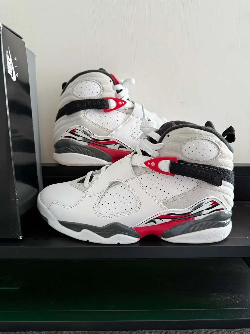 Air Jordan 8 Retro 'Bugs Bunny' 2025 Release